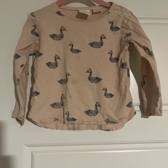 Zara Other - $9 ADD ON Long Sleeve Swan Tshirt Zara 18-24 Tee H&M Quincy Mae Rylee and Cru